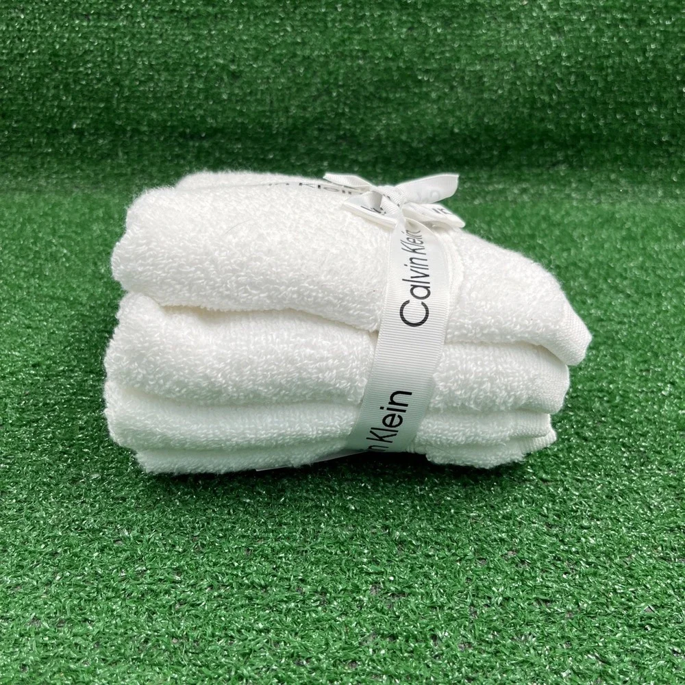 Calvin Klein 4 White Wash Cloths 13